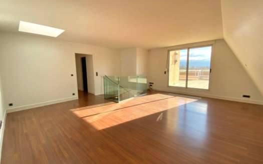 ROMANS-SUR-ISERE – Appartement T4 Duplex de 138 m² – DERNIER ETAGE