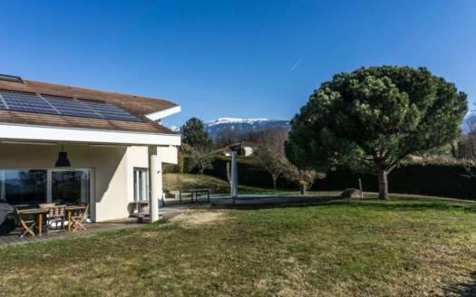 BRIE-ET-ANGONNES – Villa individuelle de 240 m² avec Piscine